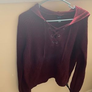 Sweater with tie in front